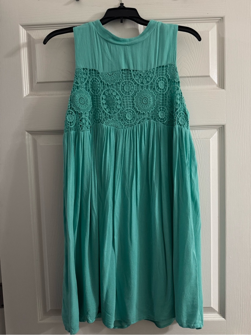 She + Sky Mint Green Casual Sleeveless Top